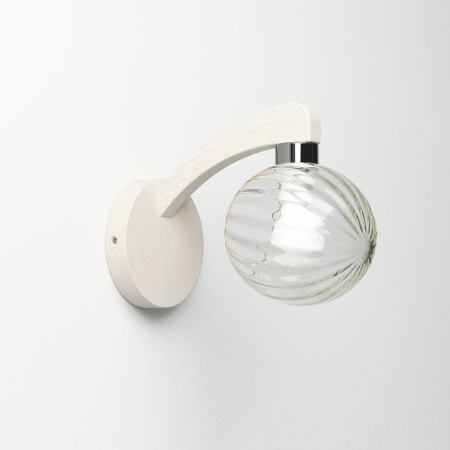 01 белый